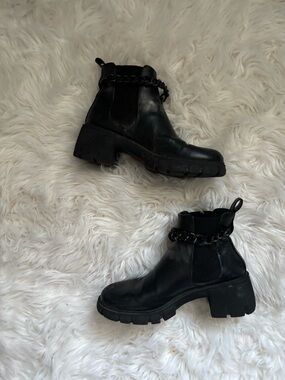 Well worn Madden girl combat boots